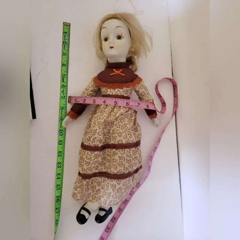 Porcelain Doll - Picture 7 of 7